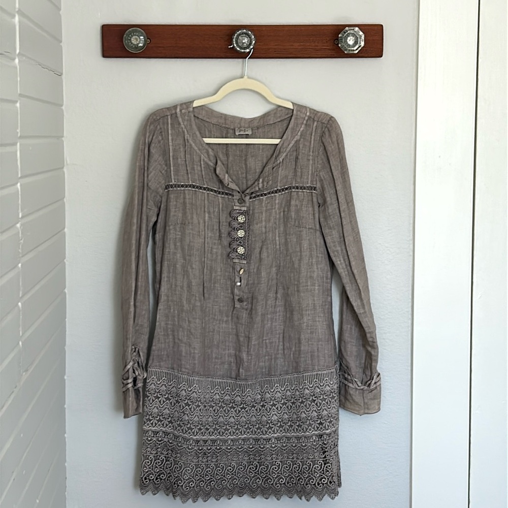Beautiful Italian linen dress by Arte Pura.